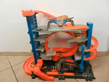 Hot Wheels - Ultimate Garage