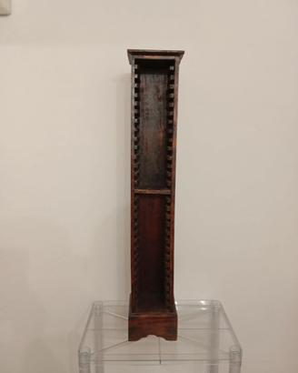 Porta CD in legno massello e statua giraffa