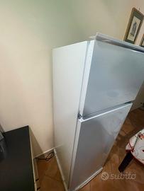 Frigorifero Indesit da incasso NUOVO – mai utilizz