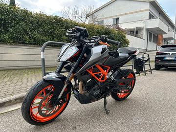 KTM 390 Duke - 2022