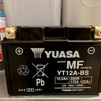 Batteria YUASA YT12A-BS - Aprilia Tuono660