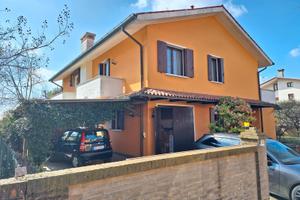 Scaltenigo porzione di bifamiliare