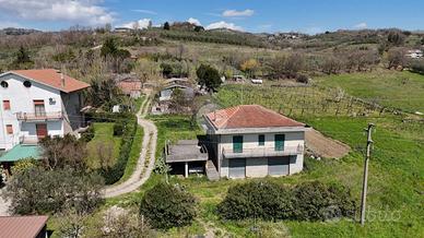 VILLA SINGOLA A MONTESARCHIO