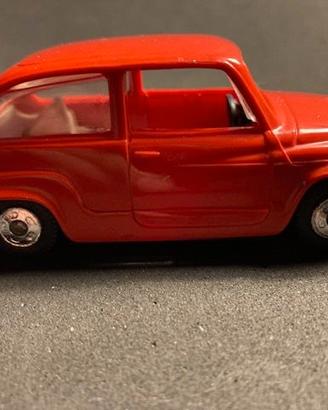 POLITOYS N. 75 – FIAT 600 D ROSSA – SCALA 1:41