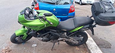 Moto Kawasaki 