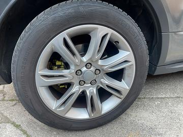 Cerchi evoque con pneumatici r19