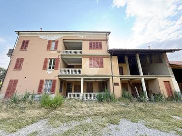 5 LOCALI A IVREA