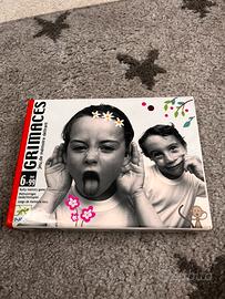 Gioco di società grimaces - ricorda le smorfie