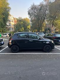 Lancia Ypsilon 1.0 Hybrid EcoChic Silver – 2021 –