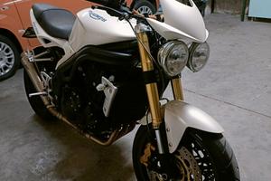 Triumph Speed triple