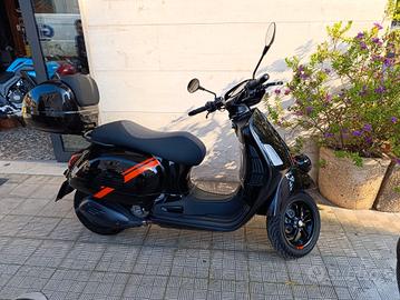Piaggio Vespa 300 GTV 2024