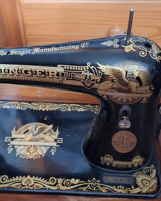 Macchina per cucire Vintage Singer con mobiletto