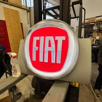 Insegna Fiat ufficiale