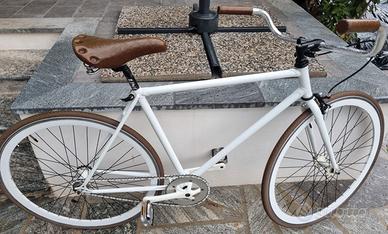 Bicicletta scatto fisso
