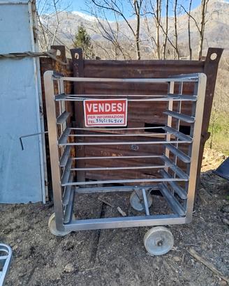 Carrello in acciaio