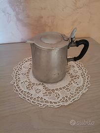 Vecchia lattiera in alluminio vintage anni '40