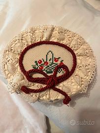 Elegante scatola di cartone con pizzo