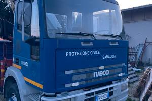 Eurocargo 120 con gru