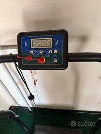 Tapis roulant elettrico pieghevole con display