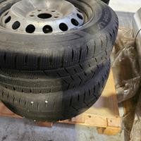 gomme con cerchio invernale