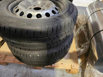gomme con cerchio invernale