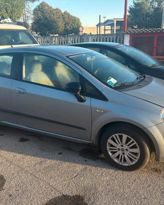 Fiat Grande Punto PEZZI RICAMBIO