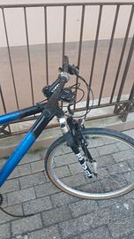 bici mtb un po rotta