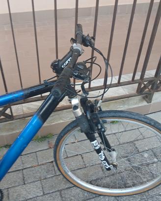 bici mtb un po rotta