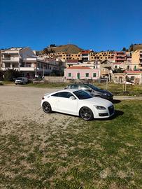 Audi TT S-LINE
