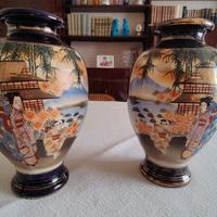 Antichi vasi giapponesi in ceramica