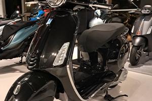 Vespa Primavera 150 3V Bauletto + supporto omaggio