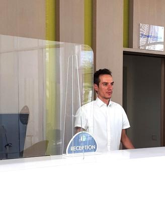 Receptionist con esperienza, e inglese