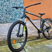 Wheelie bike rockrider st530