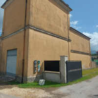 Locale x deposito-magazzino