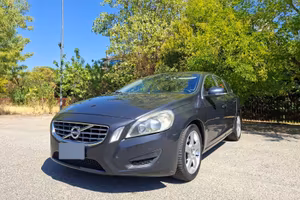 Volvo v60 Momentum Diesel 163CV del 6/2011
