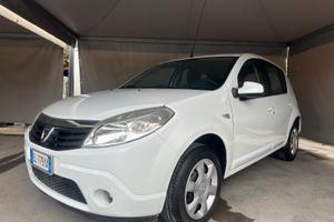 Dacia Sandero 1.2 16V GPL 75CV Embleme