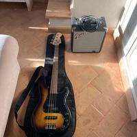 Basso e amplificatore squier by fender