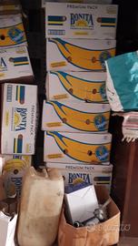 oggettistica varia per mercatini dell'usato 