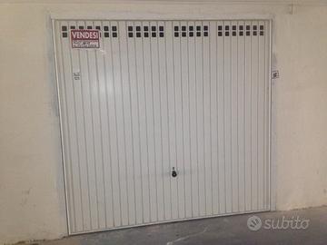 Garage- Box auto mq 30 in Lusciano Parco - 160