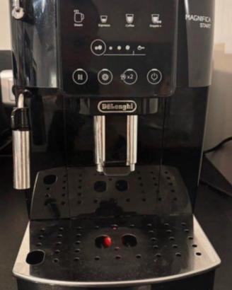 Macchina caffè automatica De longi
