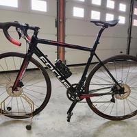 Focus Izalco Race Ultegra Disc M