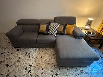 Divano tre posti poltrone e sofà