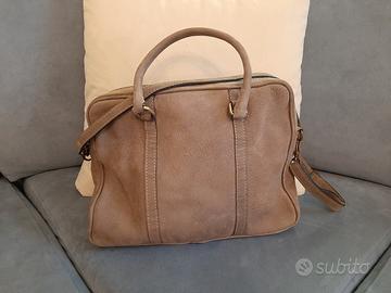 borsa in pelle beige a cartella