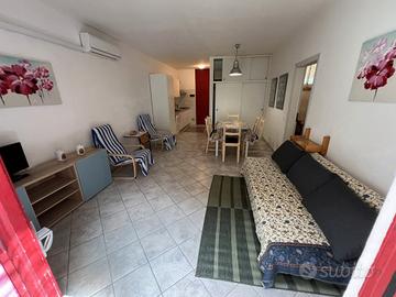 Ampio bilo in residence con piscina