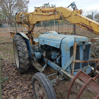 Fordson Major con caricatore