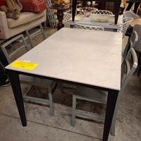 Tavolo allungabile con 4 sedie