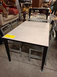 Tavolo allungabile con 4 sedie