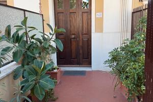 Bilocale ad ostia centro