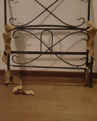 Letto singolo in ferro