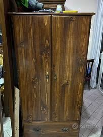 armadi di legno